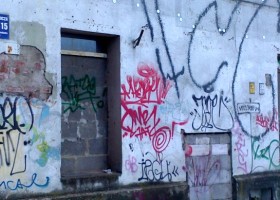 Usuwanie graffiti – jaką metodą?