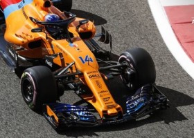 Przemalowany bolid McLaren dla Fernando Alonso