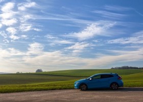 BASF: samochody coraz bardziej kolorowe i niebieskie