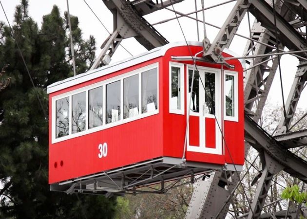 Prater diabelski młyn wagoniki Adler