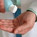 Arkema dezynfekcja płyn dezynfekcyjny Francja szpitale