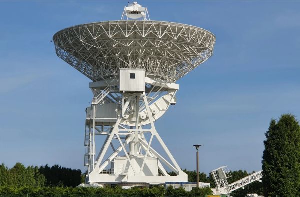 radioteleskop w piwnicach Sika